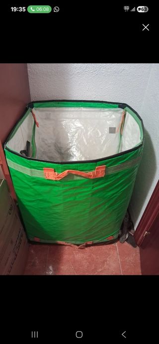 Contenedor repartidor verde