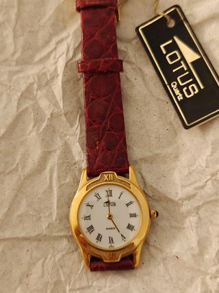 Reloj Lotus Cuarzo Dorado Correa Marrón