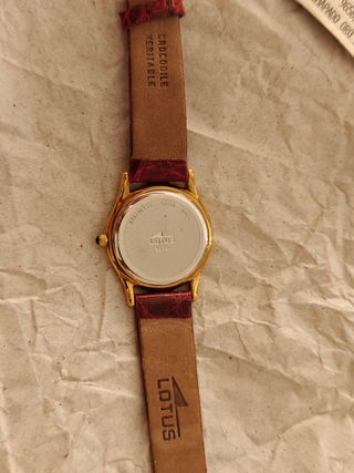 Reloj Lotus Cuarzo Dorado Correa Marrón