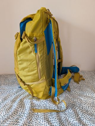 Mochila Blue Ice Kume 30L Amarillo