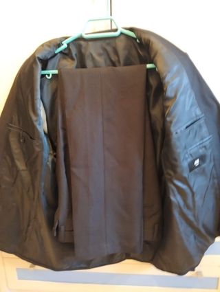 Traje negro hombre