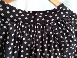 Blusa Mango lunares negra talla XS