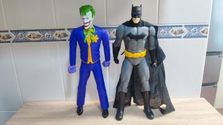 Muñecos Joker y Batman 50cm