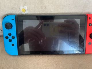 Nintendo Switch Azul y Rojo