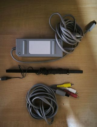 Fuente Alimentación, Cable AV y Barra Sensor Wii