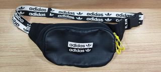 Riñonera Adidas juvenil negra