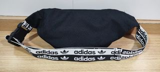 Riñonera Adidas juvenil negra