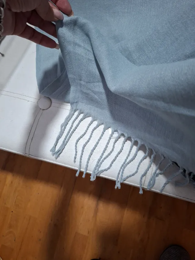 Phasmina gris perla con fleco