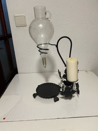 Decantador de vino con candelabro