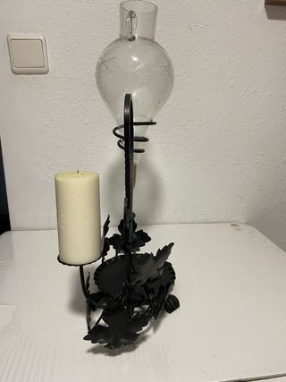 Decantador de vino con candelabro