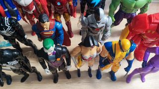 27 Figuras Superhéroes y Villanos 30cm