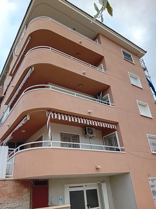 SERVICIOS DE LIMPIEZA Y TAREAS DOMÉSTICAS