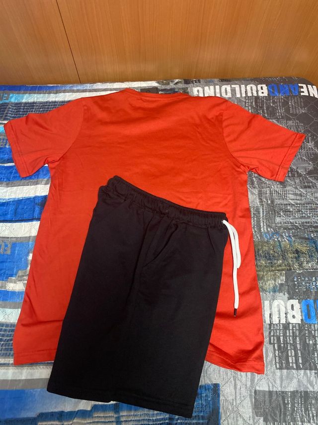 Conjunto en color rojo y Negro