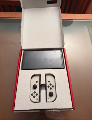 Nintendo Switch OLED bianco