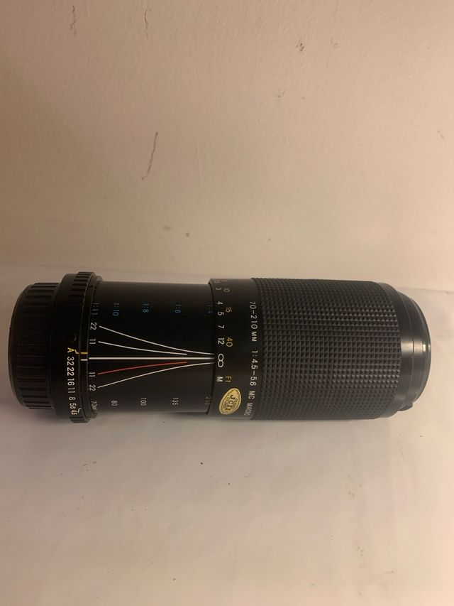 Obiettivo Exakta MC Macro 70-210mm