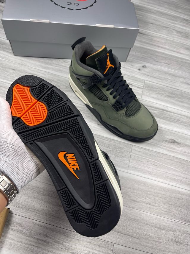 Jordan 4 x UNDEFEATED 