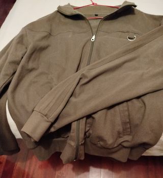 Cazadoras unisex  ,rojas y verde