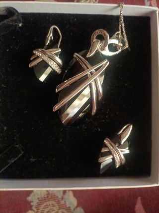 Conjunto Colgante y Pendientes Onyx
