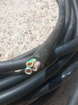 Manguera de goma 3 hilos de 4 mm.