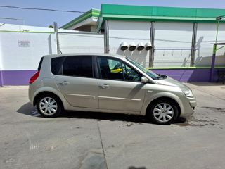 Renault esceni  2008
