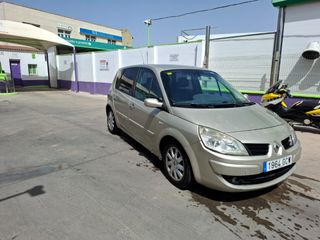 Renault esceni  2008