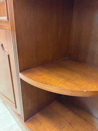 Armario pequeño de madera