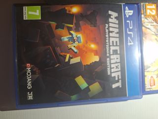 PS4 (PlayStation 4) Negra con Juegos