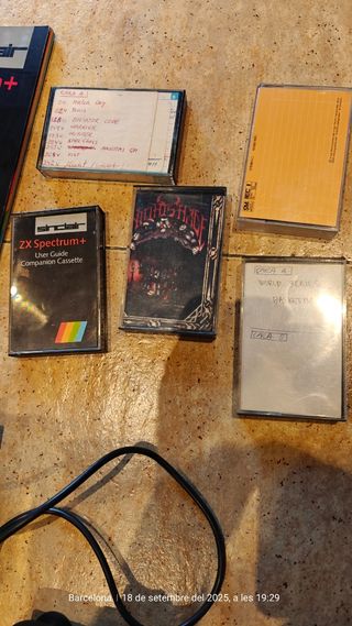 ZX Spectrum + Joystick, Libros y Cintas