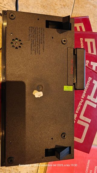 ZX Spectrum + Joystick, Libros y Cintas