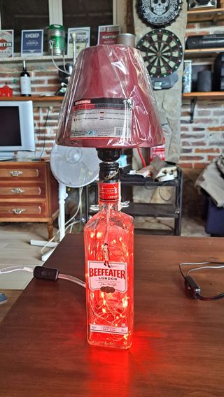 Lámpara de mesa Botella Beefeater Roja