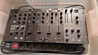 Mesa de Mezclas Pioneer DJM-5000 Negra