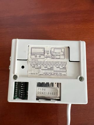 Distribuidor de TV Engel Digi-Sender 7196