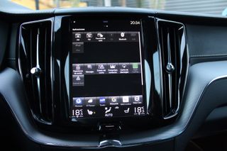 VOLVO XC60 D4 R-DESIGN AUTO 190 CV