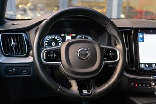 VOLVO XC60 D4 R-DESIGN AUTO 190 CV
