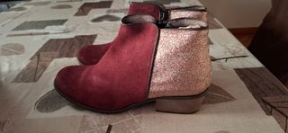 Botines granate-rojizo y dorados