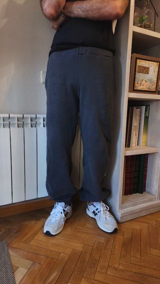 Pantalón chándal Scuffers gris talla M