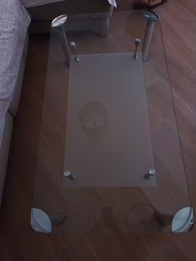 Mesa de centro de cristal y metal