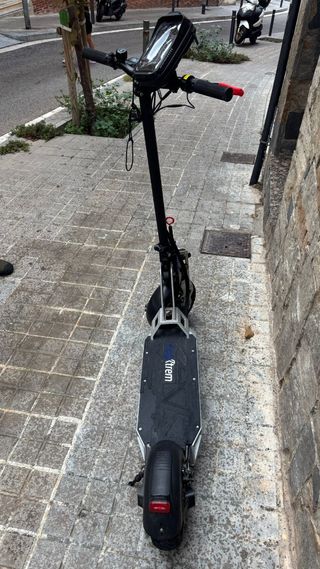 Monopatín Eléctrico con Cargador y Casco