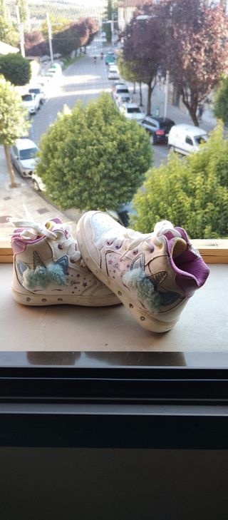 Lote Zapatillas y Botas Niña Talla 31