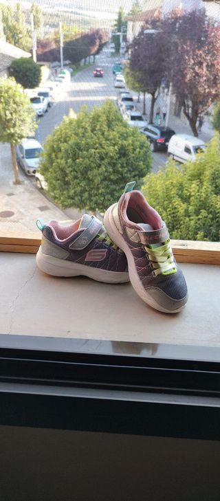 Lote Zapatillas y Botas Niña Talla 31