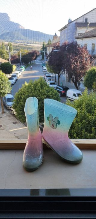 Lote Zapatillas y Botas Niña Talla 31