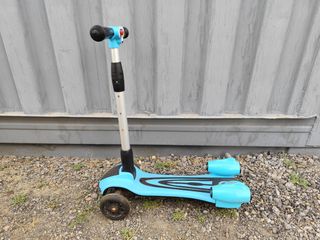 Patinete infantil azul