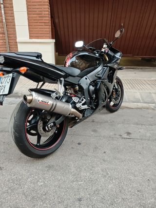 Yamaha YZF R6 2005
