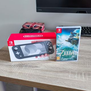 Nintendo Switch Lite + Zelda Tears of the Kigdom