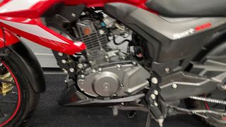 KEEWAY RKS 125 Roja