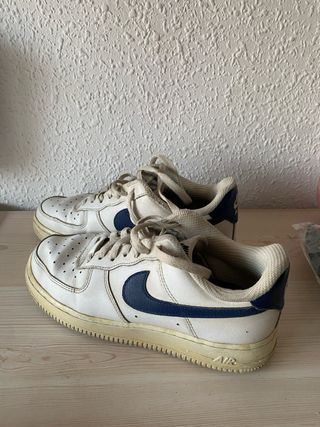 Deportivas Nike Air Force 1 Blancas y Azules
