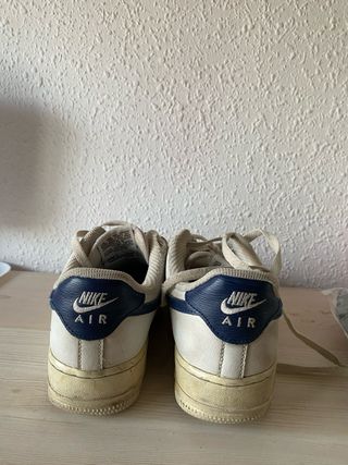 Deportivas Nike Air Force 1 Blancas y Azules
