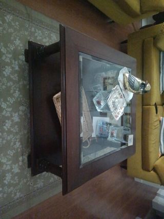 Mesa de centro de madera y cristal
