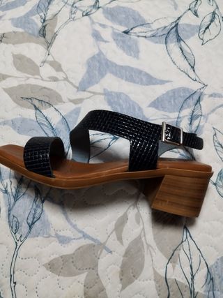 Sandalias de piel azul marino talla 38