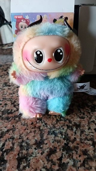 Lababu Peluche Arcoíris POP MART